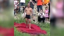 Monje Shaolin corre sobre el agua Llegará a la otra orilla