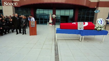 Kansere yenik düşen profesör araştırma için bedenini bağışladı