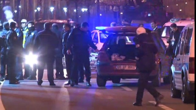 Cumhurbaşkanlığı Külliyesi Önündeki Dubaları Aşan Alkollü Sürücü Bariyerlere Çarparak Durdu