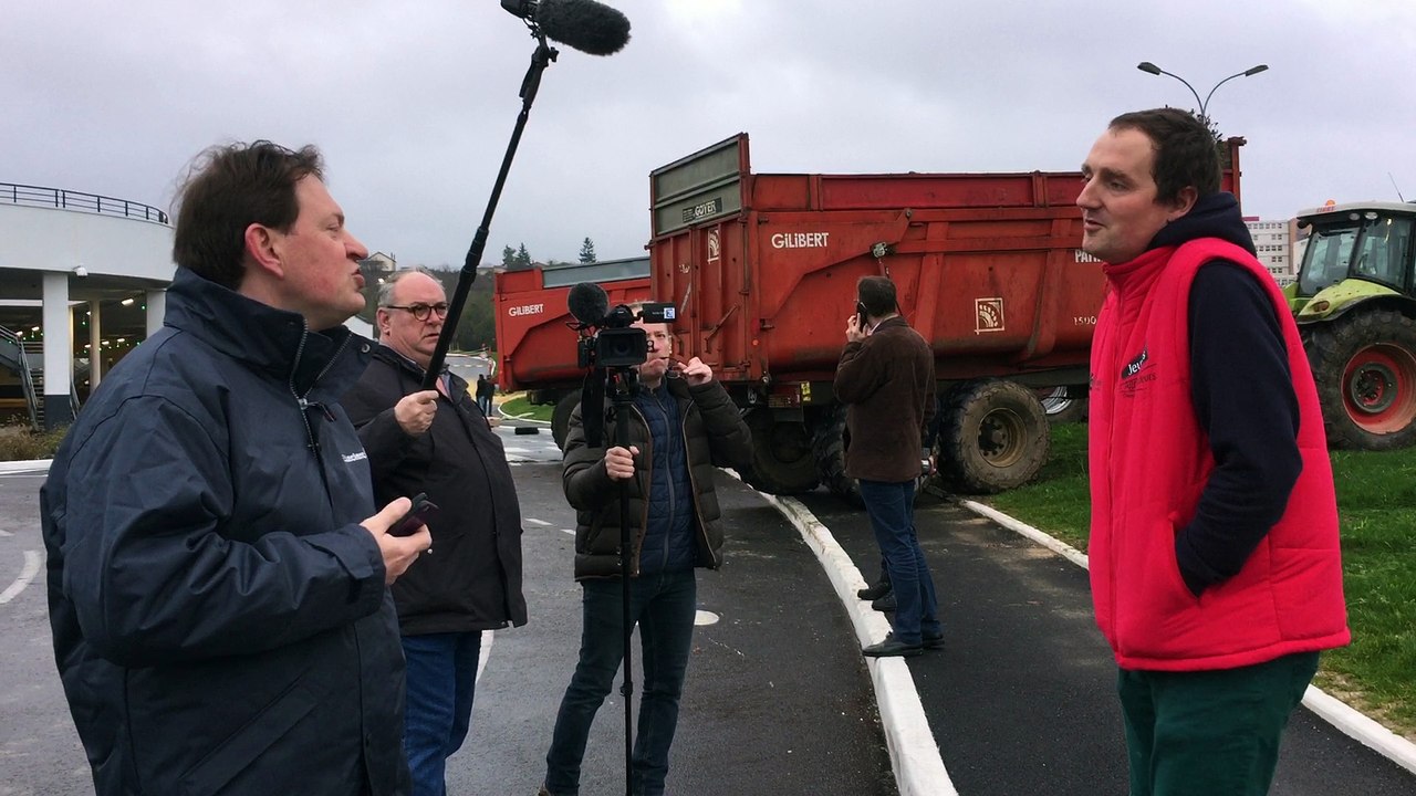 Dialogue impossible entre le directeur de Leclerc et le président des Jeunes Agriculteurs