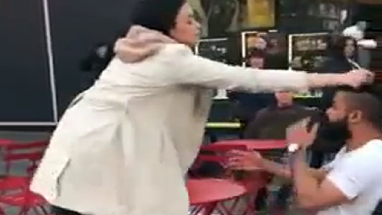 Une femme frappe son mec et le largue le jour de la St Valentin