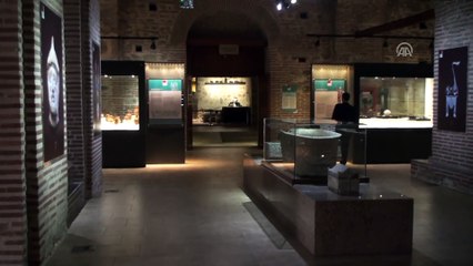 Havuz kazısında bulunan heykelciklere turist ilgisi - TOKAT