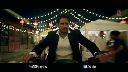 Bandook Meri Laila Song