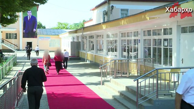 Дар Тоҷикистон синну соли номзадҳои президентӣ кам карда шуд