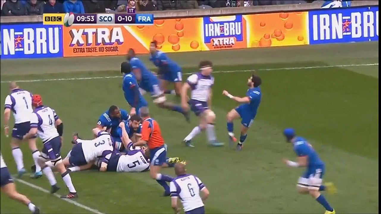 Le jeu au pied de la France face à l'Ecosse