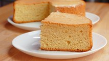 Bizcocho esponjoso con 3 INGREDIENTES. Para tus desayunos o como base de tarta