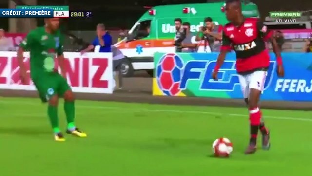 Vinicius Jr blesse un joueur sur un dribble !