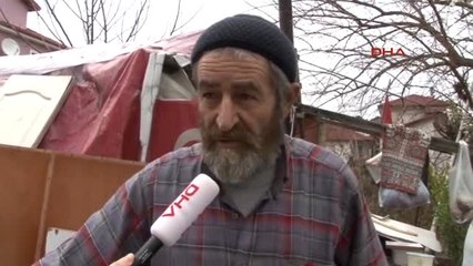 Sakarya-Karton Toplayıp, Buz Gibi Çadırında Yaşıyor