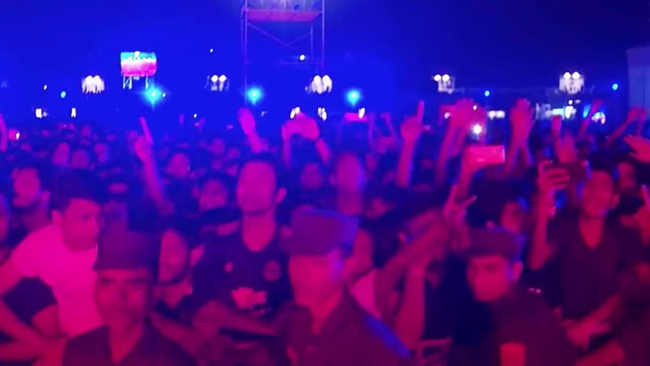 Barir Pashe Modhu Moti (বাড়ির পাশে মধুমতি) _ Charpoka - ছারপোকা _ LIVE Performa