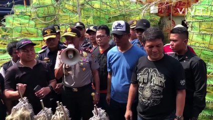 Menggeledah Isi Kapal Pengangkut 1,8 Ton Sabu