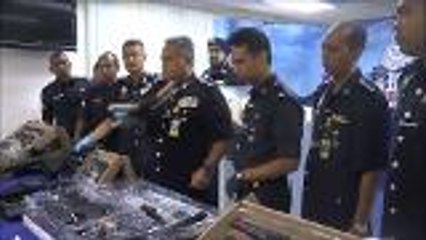 Businessman arrested for peddling fake firearms