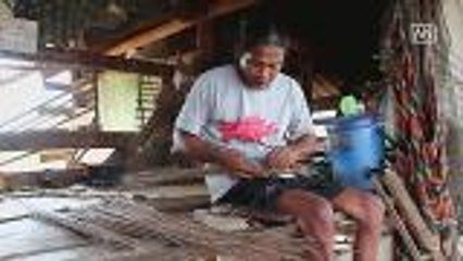 Man without legs makes own living