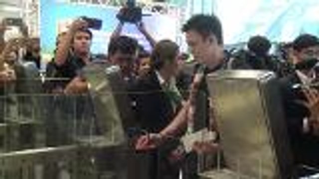 Automated immigration kiosks introduced for Singaporean travelers in Bangkok's Suvarnabhumi airport