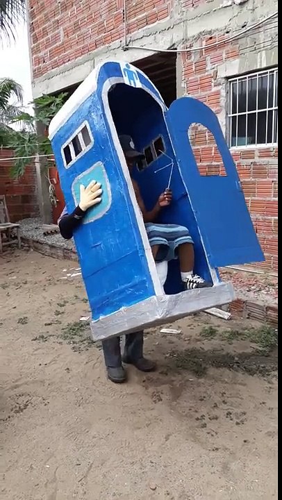 Costume de toilettes de chantier - Vidéo Dailymotion