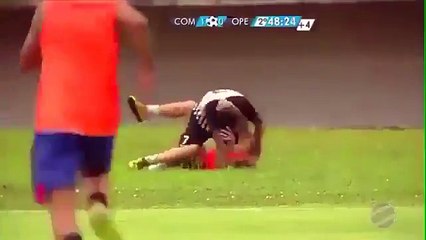 Brésil : un joueur tabasse un ramasseur de balle
