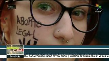 Télécharger la video: Protestan en Argentina para exigir la legalización del aborto