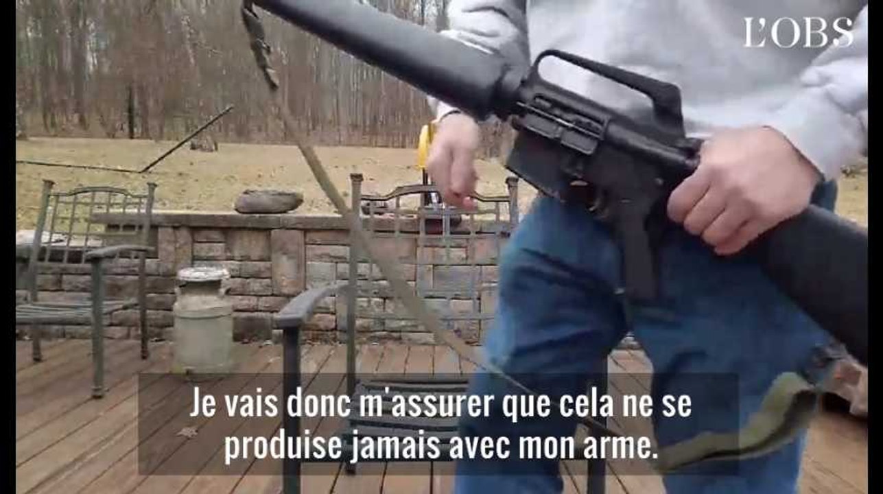 Cet américain détruit son fusil AR-15 après la fusillade de Floride