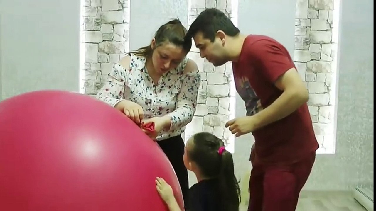 Yapamazsın Dediler !!! Devasa Balona Girmeyi Başardım Sonuç ? Öykü'de Çok Eğlendi