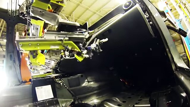 mercedes benz fabrikası üretim hattı araba nasıl yapılır