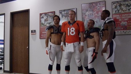 'The Timeline': Welker, Decker prank Peyton at SI photo shoot