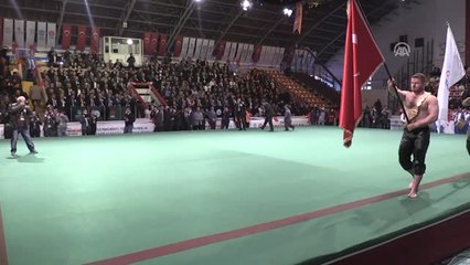 Başpehlivanlar Şehitler İçin Kol Bağladı