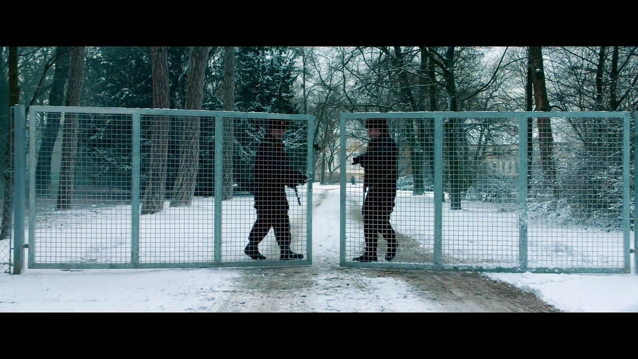 Red Sparrow - Hold Something Back