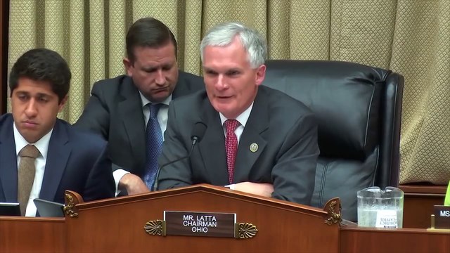 Jeremy Jones Has Built a Snowboarding Empire Dedicated to Protecting Winter