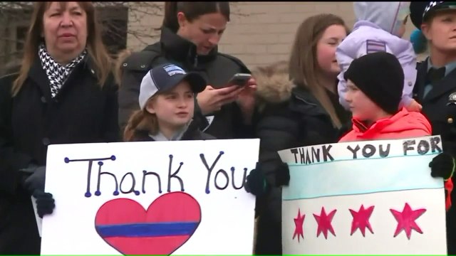 Wife of Slain Police Commander Writes Powerful Thank-You Letter to Chicago