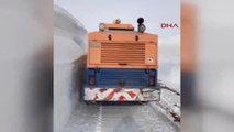 Ardahan'da Kardan Kapanan Köy Yolları Açılıyor