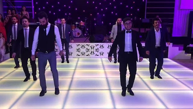 Bahçe Duvarından Aştım - Ankara Oyun Havası