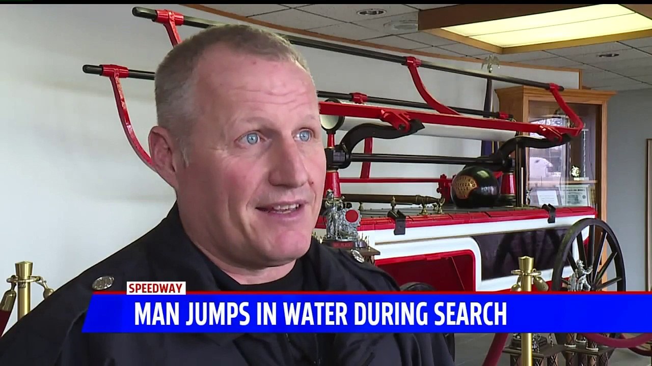 Suspect Caught on Camera Jumping into Creek, Nearly Drowning While Trying to Escape Police