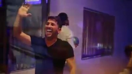 Lahore Qalandar Official Anthem 2018 - Har dam Jevay Lahore Qalandar Mast!