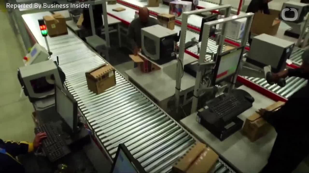 Walmart Suffering From Weak Online Sales