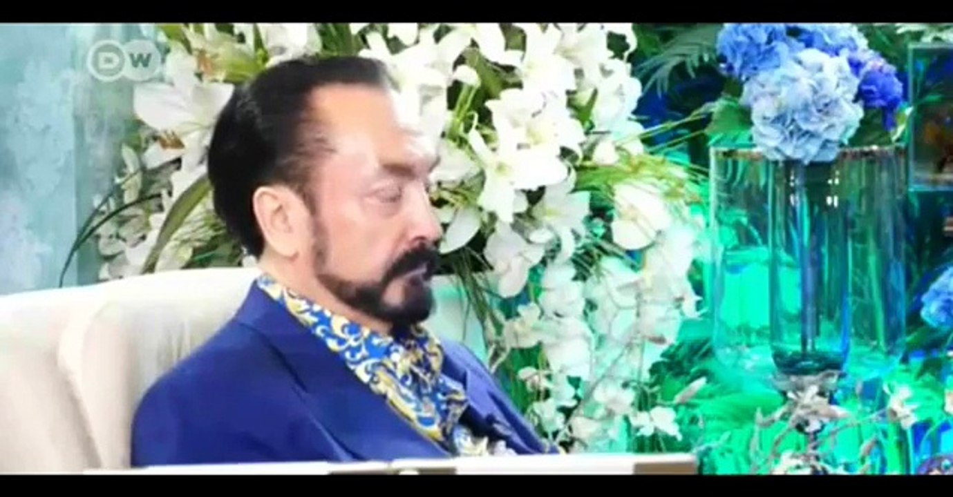 Nevşin Mengü Adnan Oktar’ın programında