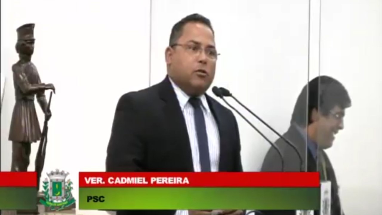 Câmara critica violência mas homenageia a cúpula da PM