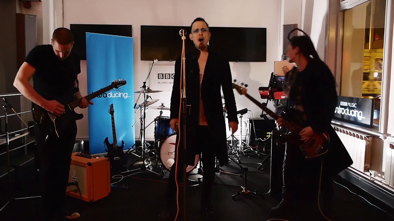BBC INTRODUCING "TO DIE FOR" LIVE IN SESSION ft none - IAMWARFACE