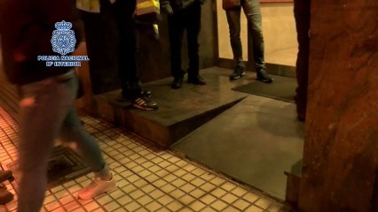 Doce detenidos y liberadas 4 mujeres