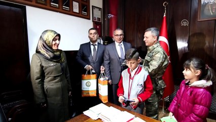 Minik yürekler ve maharetli ellerden Mehmetçik'e destek - BİNGÖL