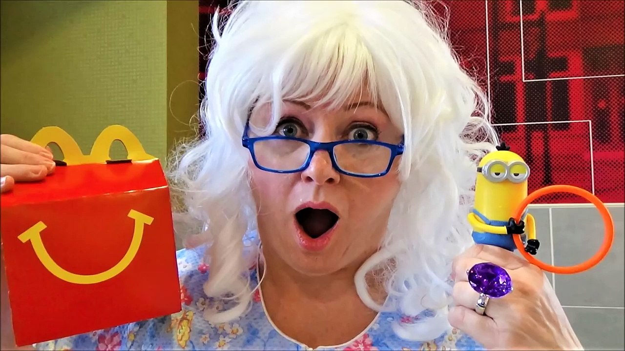 McDonalds Challenge Cheeseburger Happy Meal Lucky Day Ring Claw Machine Soda