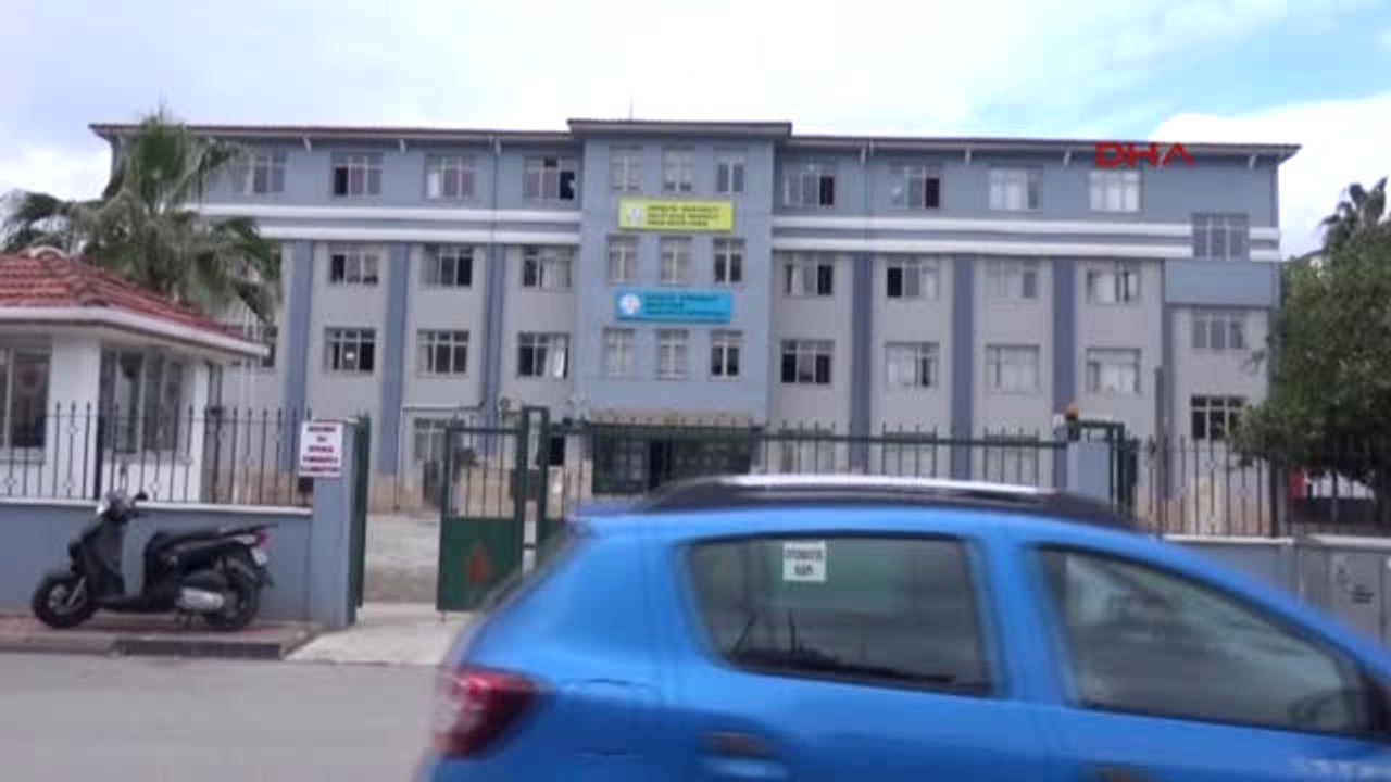 Antalya Ortaokul Öğrencilerinin 'Asker Duası' Şiiri Tartışması