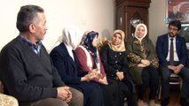 AK Parti Genel Başkan Yardımcısı Ravza Kavakçı Kan, şehit ailesini ziyaret etti