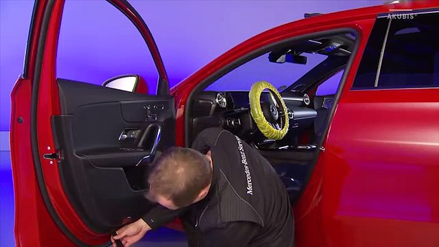 Déposer, poser la garniture de la porte avant Type 177