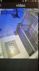 Un homme a une mésaventure en faisant une grosse commission de fortune !