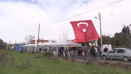Şehit Er Gür'ün Babaevi Türk Bayraklarıyla Donatıldı