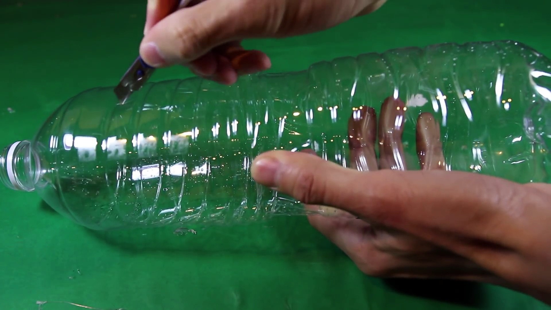 Piège à souris incroyable de bouteille d'eau - Video Dailymotion