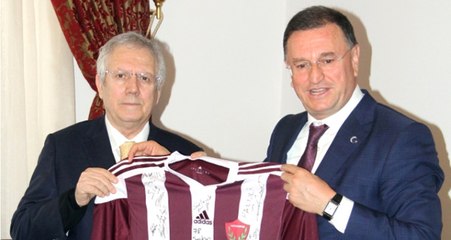 Fenerbahçe Başkanı Aziz Yıldırım: Zeytin Dalı Harekatını Destekliyoruz