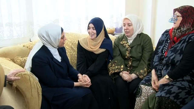 AK Parti Genel Başkan Yardımcısı Kan 28 Şubat mağduru ile bir araya geldi