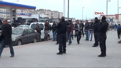 Diyarbakır'da Uyuşturucu Operasyonunda 15 El Yapımı Patlayıcı Bulundu