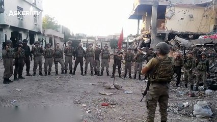 Bu Bayrak Şiiri ve Komando Marşı Böyle Okunur (JÖH'ler)