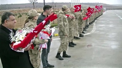 Afrin'e giden JÖH'ler ve güvenlik korucularına ikram - ŞANLIURFA